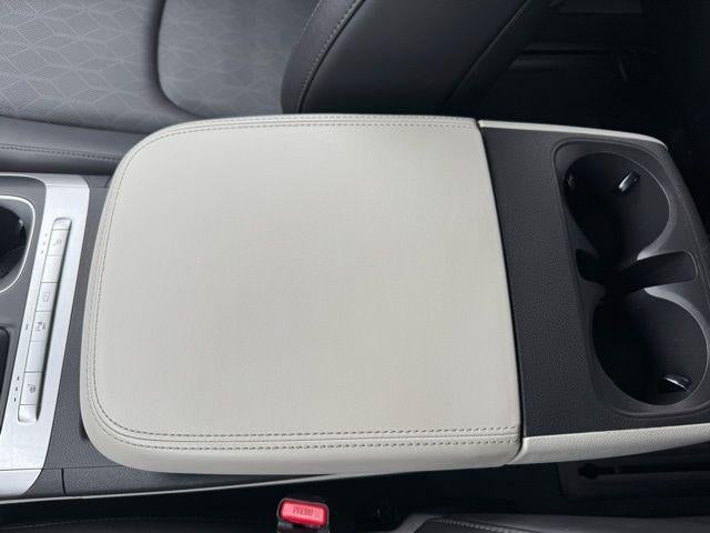 2024 Kia Carnival LX FWD