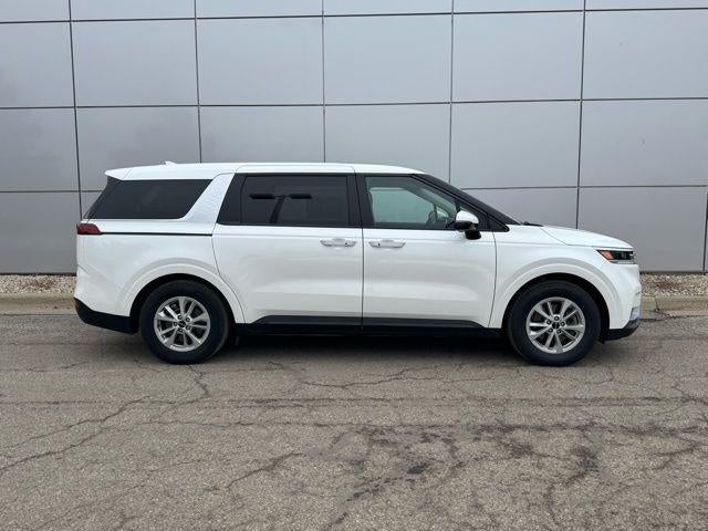 2024 Kia Carnival LX FWD