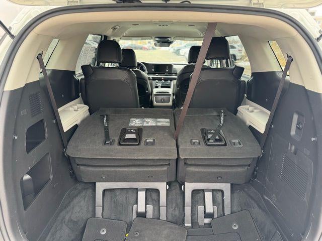 2024 Kia Carnival LX FWD