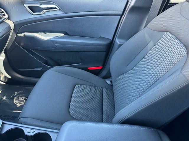 2024 Kia Sportage LX AWD