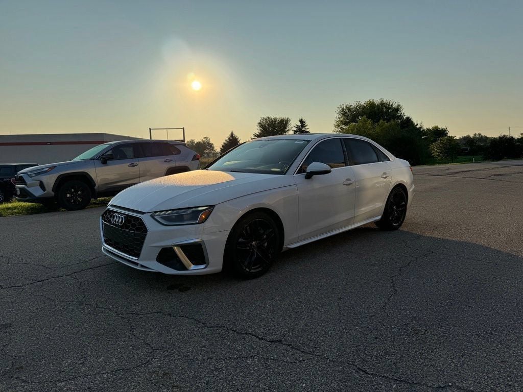 2022 Audi A4 45 S line Premium Plus quattro
