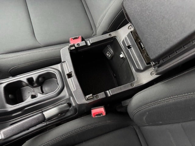 2018 Jeep Wrangler Unlimited Sahara Lifted w/ Heated Steering Wheel + 3 Piece Hard Top