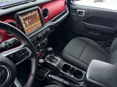 2020 Jeep Wrangler Unlimited Rubicon w/ Heated Steering Wheel + Navigation