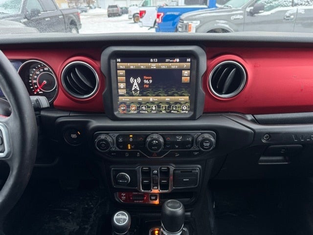 2020 Jeep Wrangler Unlimited Rubicon w/ Heated Steering Wheel + Navigation
