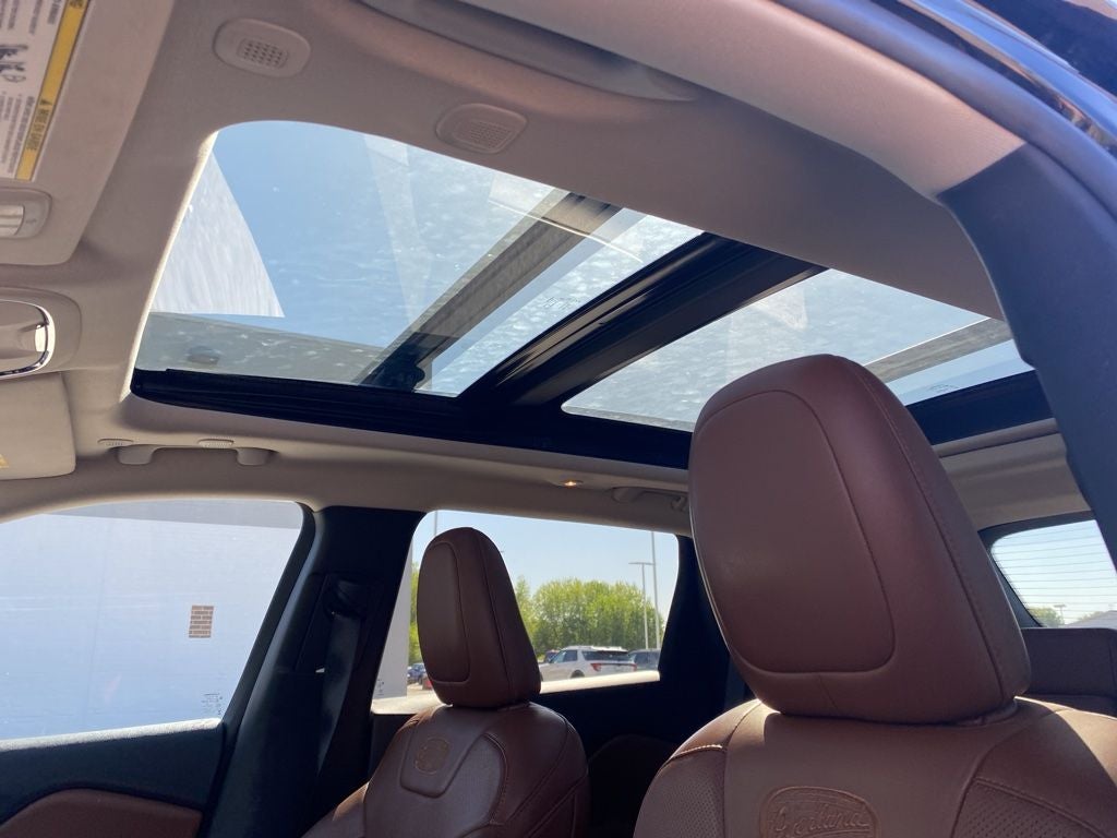 2020 Jeep Cherokee Overland