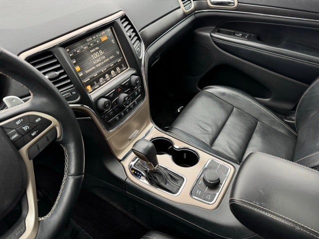 2017 Jeep Grand Cherokee Limited w/ Panoramic Sunroof + Trailer Tow Package