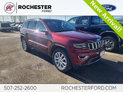 2017 Jeep Grand Cherokee Limited w/ Panoramic Sunroof + Trailer Tow Package
