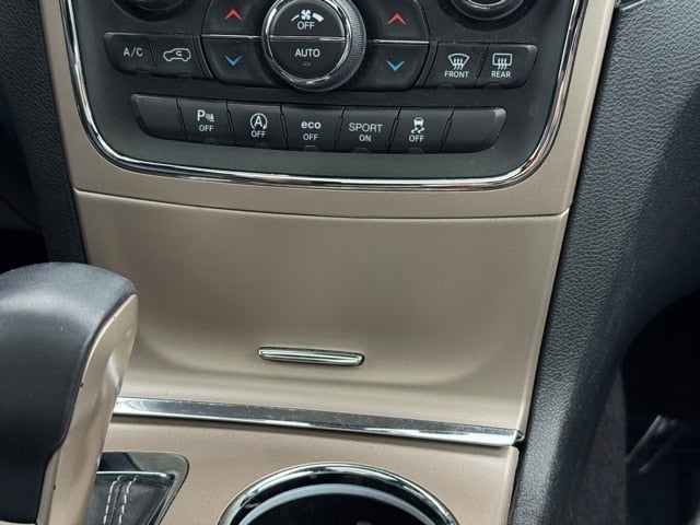 2017 Jeep Grand Cherokee Limited w/ Panoramic Sunroof + Trailer Tow Package