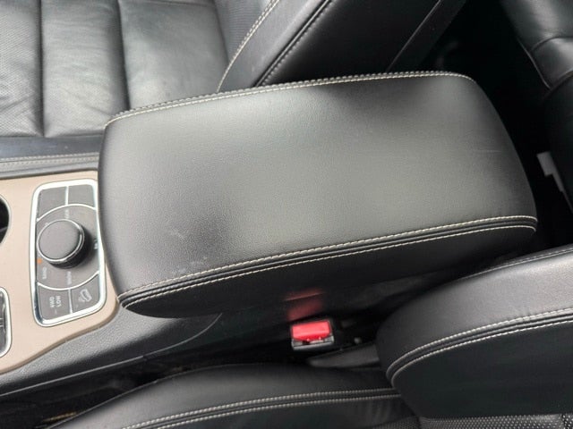 2017 Jeep Grand Cherokee Limited w/ Panoramic Sunroof + Trailer Tow Package