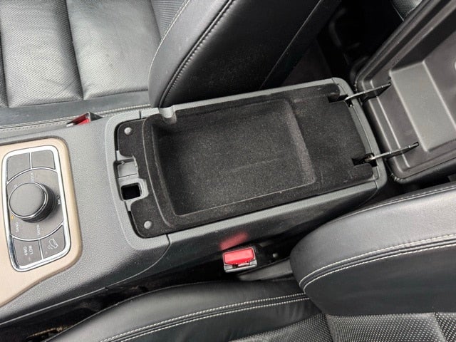 2017 Jeep Grand Cherokee Limited w/ Panoramic Sunroof + Trailer Tow Package