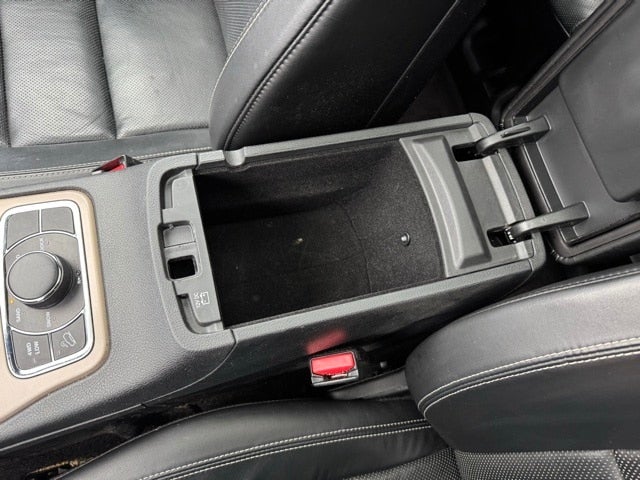 2017 Jeep Grand Cherokee Limited w/ Panoramic Sunroof + Trailer Tow Package