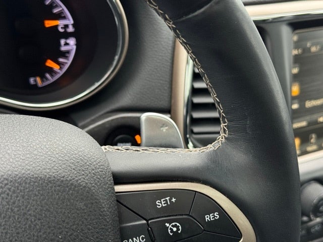 2017 Jeep Grand Cherokee Limited w/ Panoramic Sunroof + Trailer Tow Package