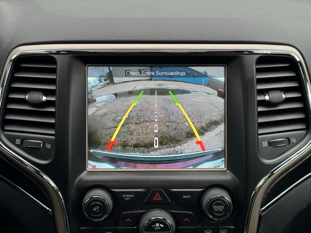 2017 Jeep Grand Cherokee Limited w/ Panoramic Sunroof + Trailer Tow Package