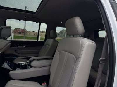 2023 Jeep Grand Wagoneer Base
