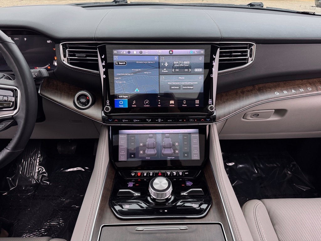 2023 Jeep Grand Wagoneer Base
