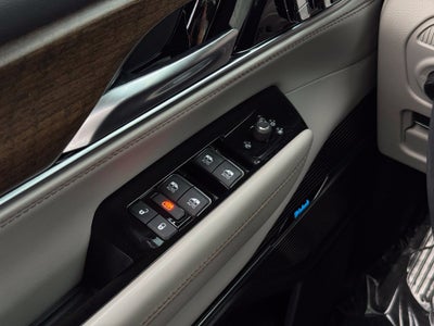 2023 Jeep Grand Wagoneer Base