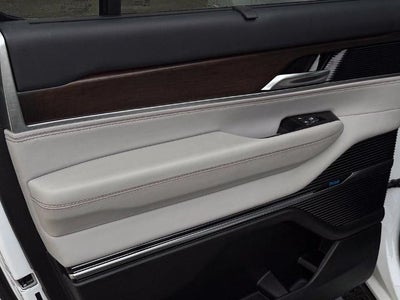 2023 Jeep Grand Wagoneer Base