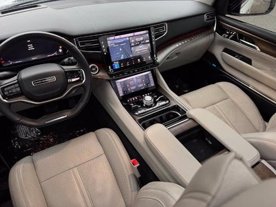 2023 Jeep Grand Wagoneer Base
