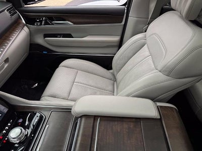 2023 Jeep Grand Wagoneer Base