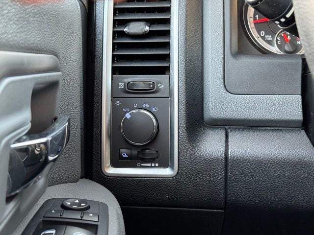 2017 RAM 1500 SLT