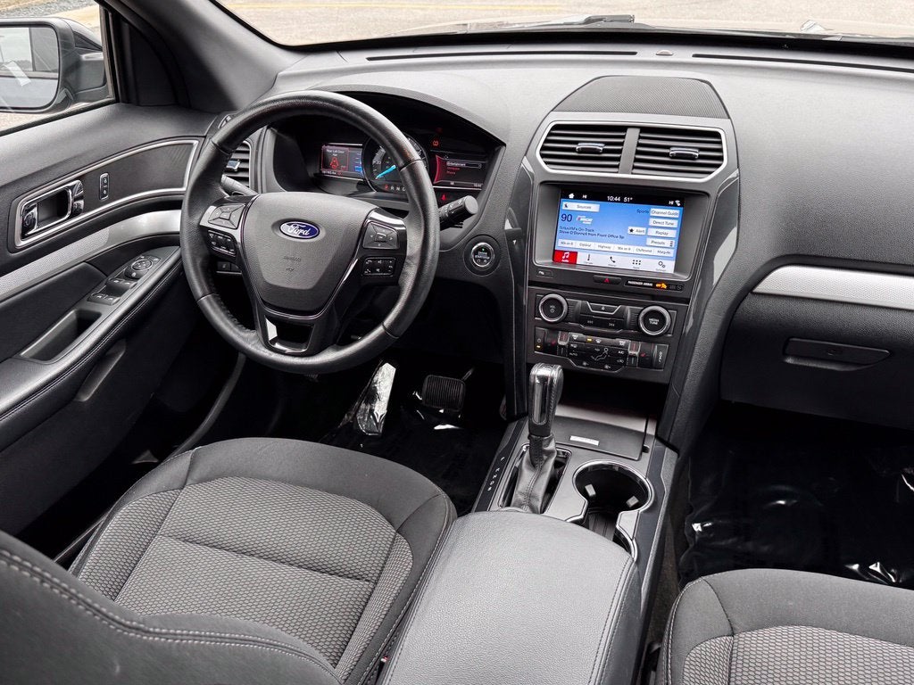 2017 Ford Explorer XLT w/Heated Steering Wheel + Tow Pkg