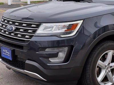 2017 Ford Explorer XLT w/Heated Steering Wheel + Tow Pkg