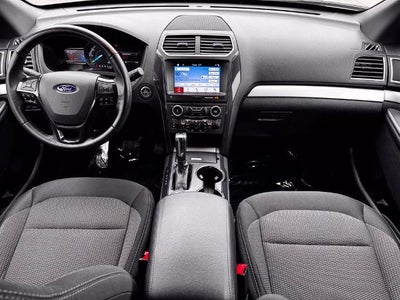 2017 Ford Explorer XLT w/Heated Steering Wheel + Tow Pkg