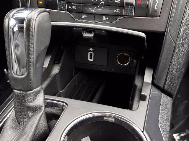 2017 Ford Explorer XLT w/Heated Steering Wheel + Tow Pkg