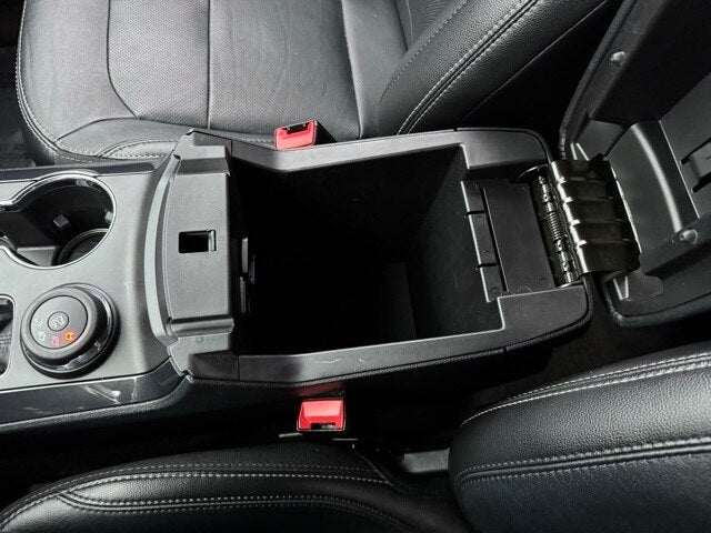 2018 Ford Explorer Limited w/ Heated Steering Wheel + Front 180 Camera