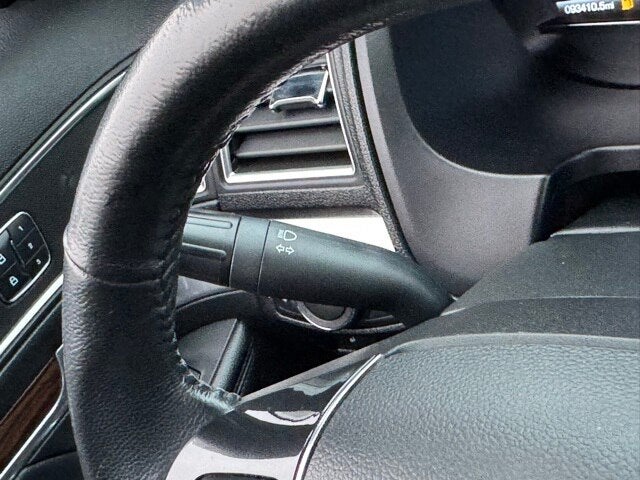 2018 Ford Explorer Limited w/ Heated Steering Wheel + Front 180 Camera