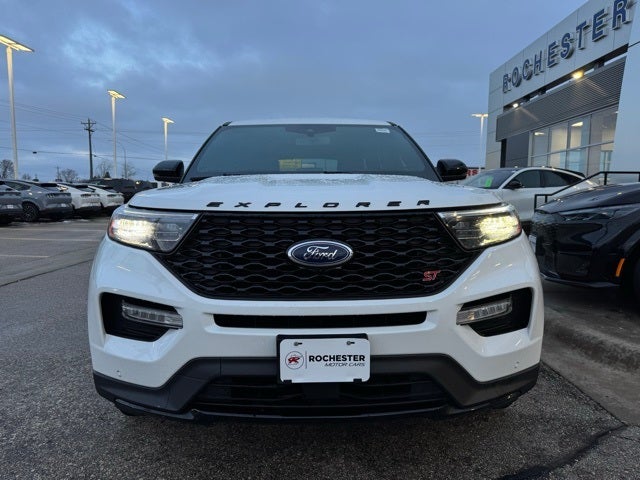 2022 Ford Explorer ST w/ Twin Panel Moonroof + Adaptive Cruise