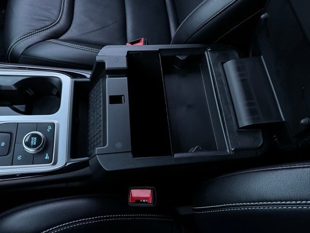 2022 Ford Explorer ST w/ Twin Panel Moonroof + Adaptive Cruise