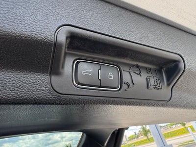 2023 Ford Explorer ST w/ Street Pack
