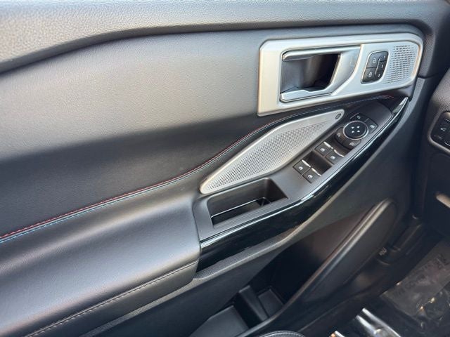 2023 Ford Explorer ST w/ Street Pack