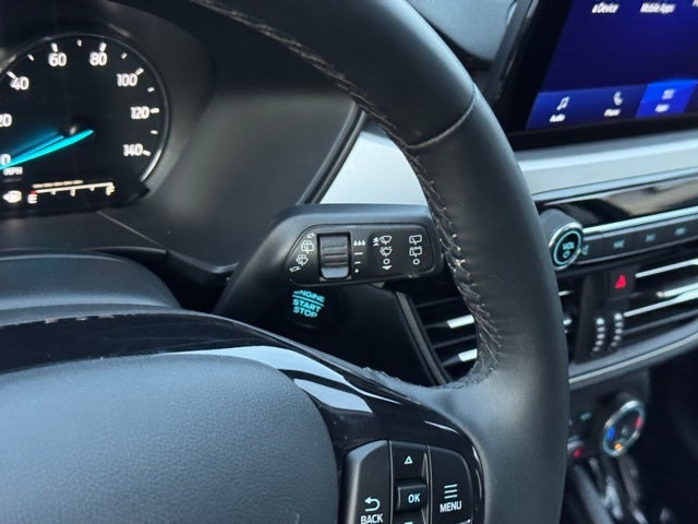 2022 Ford Escape SE Hybrid w/ Heated Steering Wheel + Power Liftgate