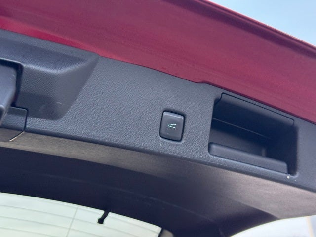 2022 Ford Escape SE Hybrid w/ Heated Steering Wheel + Power Liftgate