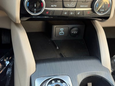 2022 Ford Escape SEL w/ Panoramic Moonroof + Trailer Tow Package