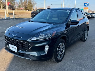 2022 Ford Escape SEL w/ Panoramic Moonroof + Trailer Tow Package