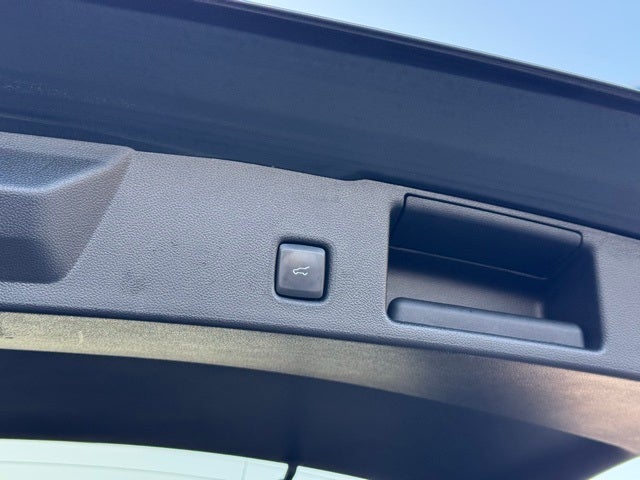 2022 Ford Escape SEL w/ Panoramic Moonroof + Trailer Tow Package