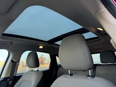 2020 Ford Escape SE w/ Panoramic Moonroof