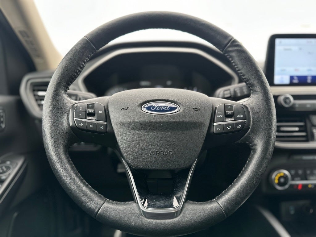 2020 Ford Escape SEL w/ Panoramic Moonroof + Adaptive Cruise