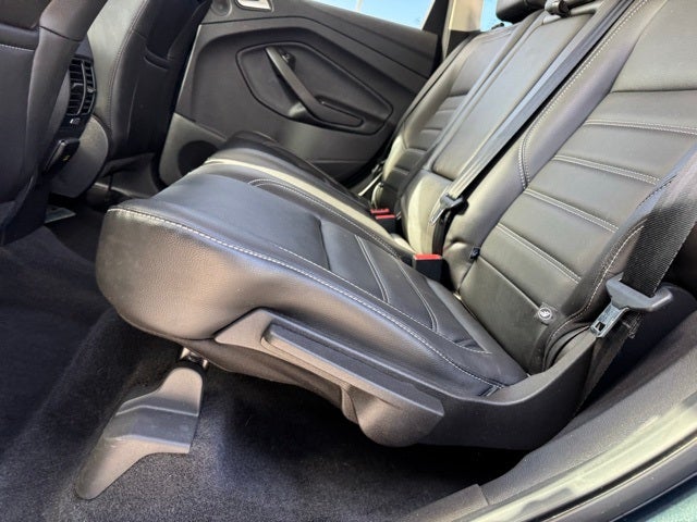 2019 Ford Escape Titanium w/ Heated Steering Wheel + Tow Package