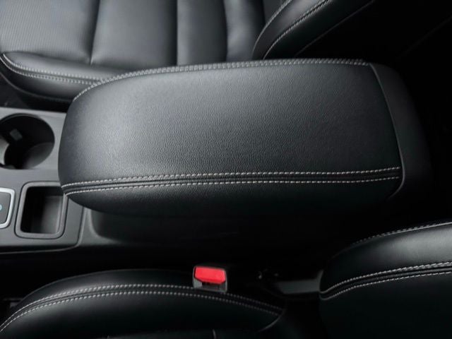 2025 Ford Escape Platinum w/ Adaptive Cruise + Heated Steering Wheel