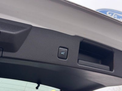 2025 Ford Escape Platinum w/ Adaptive Cruise + Heated Steering Wheel