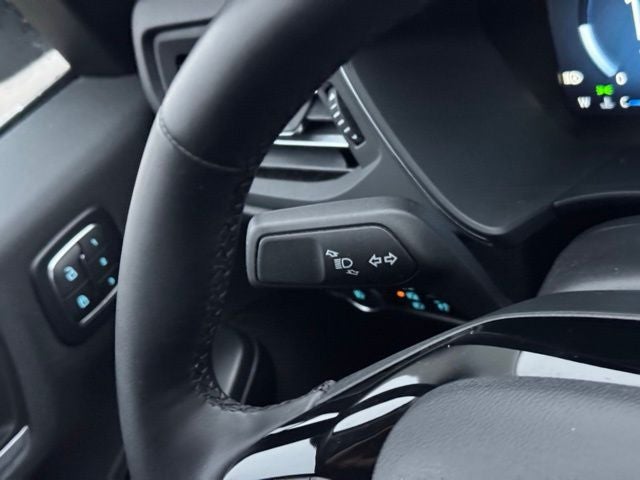 2025 Ford Escape Platinum w/ Adaptive Cruise + Heated Steering Wheel