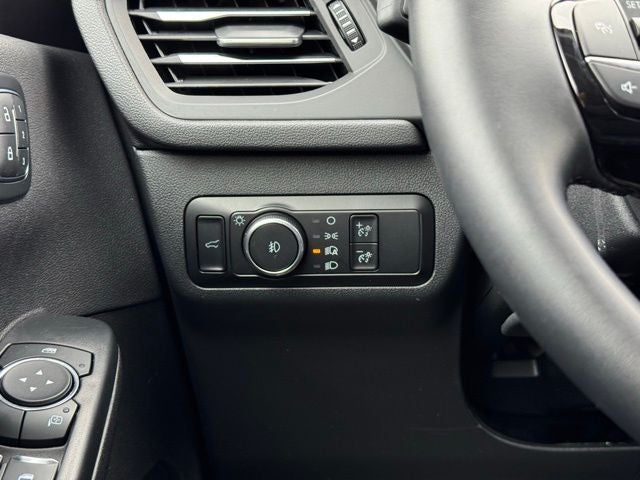 2025 Ford Escape Platinum w/ Heated Steering Wheel + Adaptive Cruise