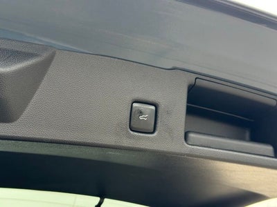 2025 Ford Escape Platinum w/ Heated Steering Wheel + Adaptive Cruise