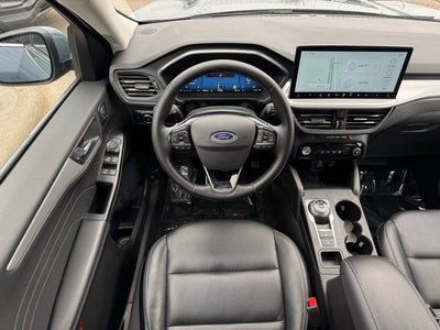 2025 Ford Escape Platinum w/ Heated Steering Wheel + Adaptive Cruise