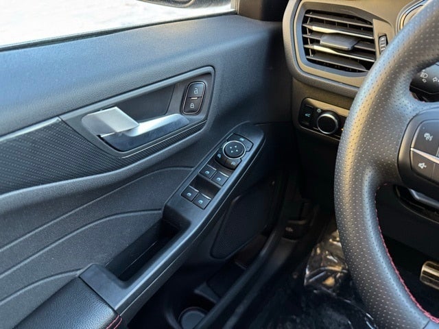 2023 Ford Escape ST-Line w/ Panoramic Moonroof + Adaptive Cruise