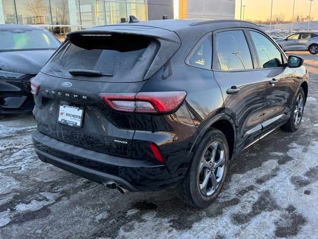 2023 Ford Escape ST-Line w/ Panoramic Moonroof + Adaptive Cruise